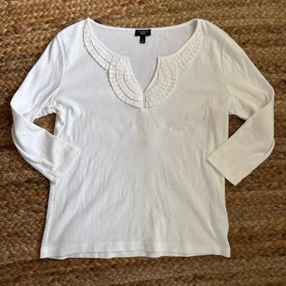 Talbots Small Petite Classic White Cotton V Neck 3/4 Sleeeve w/ Pleated Neckline - Picture 1 of 4